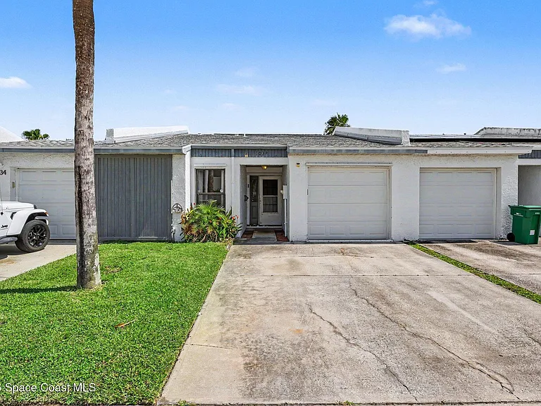 1032 Mary Joye Ave — Photo 2