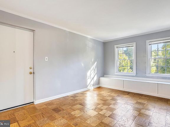 2nd image of 6506 Boulevard Vw APT B1
