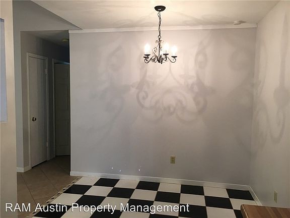 5th image of 5302 Avenue G #B
