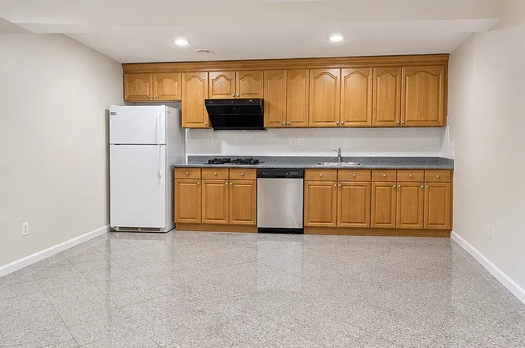 1 bed, 1080 sqft, $1,745 — Photo 3