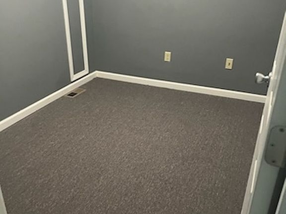 4th image of 127 Otterbein Dr #2