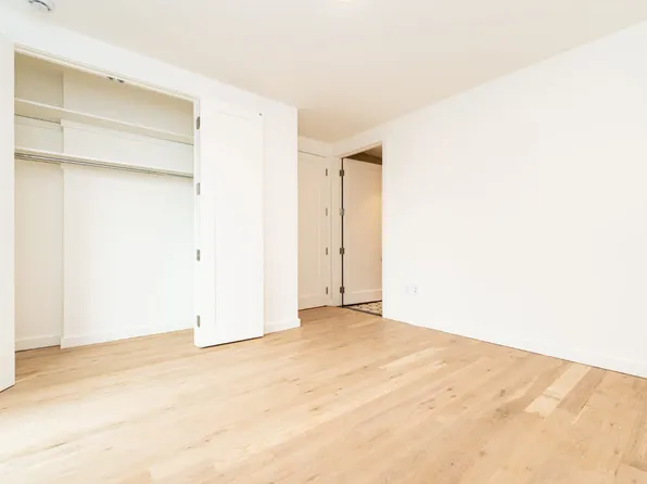 376 Bedford Avenue image 4 of 23