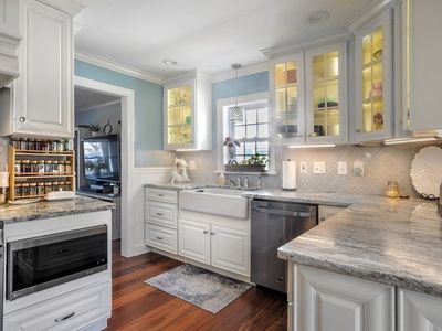 28 E St, Hull, MA, 02045