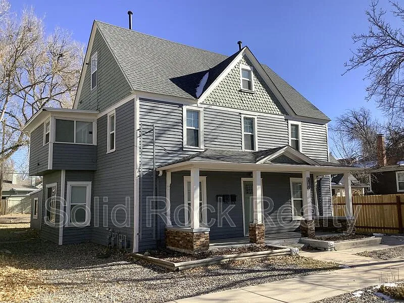 219 N Institute St #1