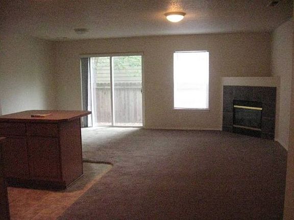 2nd image of 6026 NE 33rd Cir #9