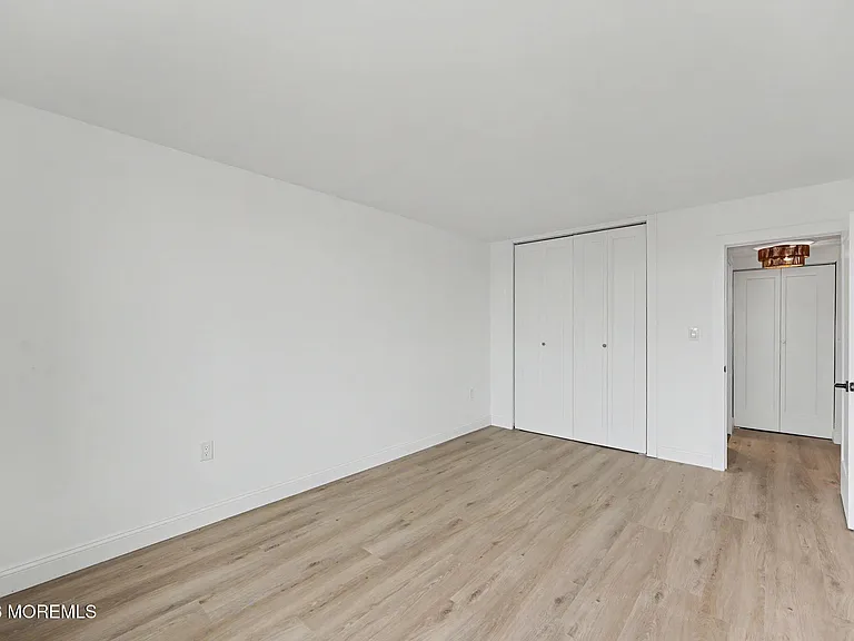 1000 River Rd #4G — Photo 16