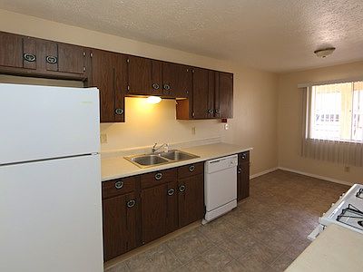 1st image of 4805 Marquette Ave NE APT 303