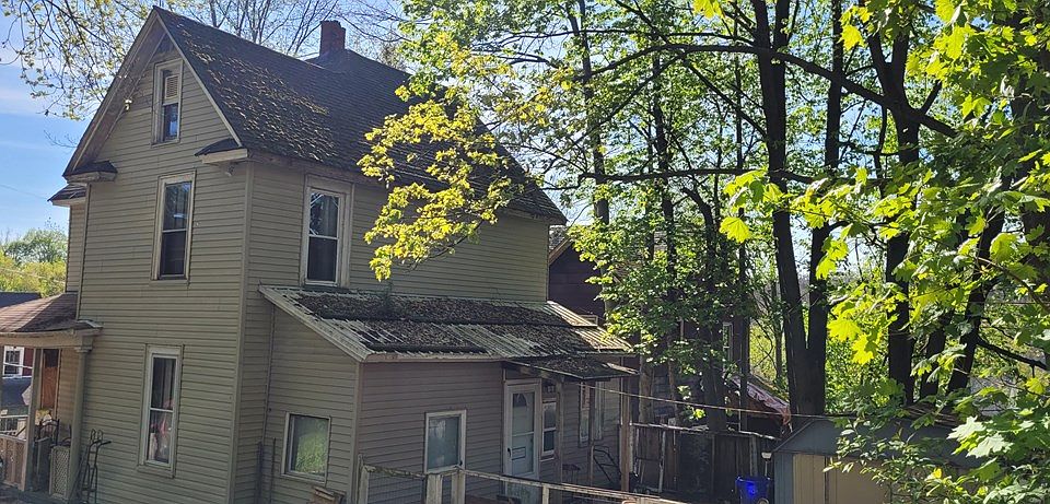2nd image of 605 Cornplanter Ave