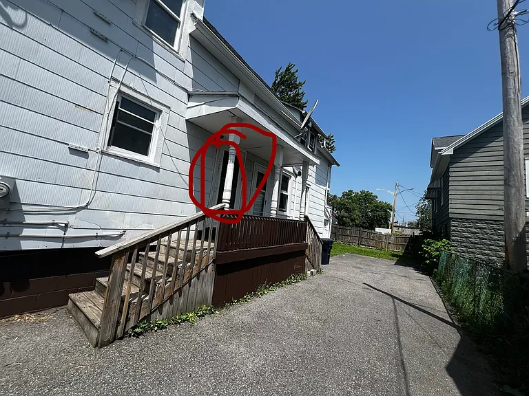 96 Arnold Pl #3 — Photo 1