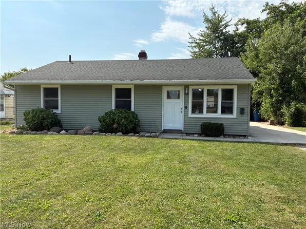 912 East Dr, Sheffield Lake, OH 44054