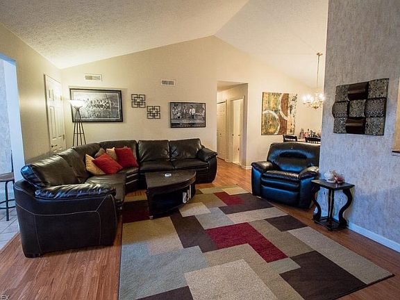 5th image of 7190 Village Dr #7190