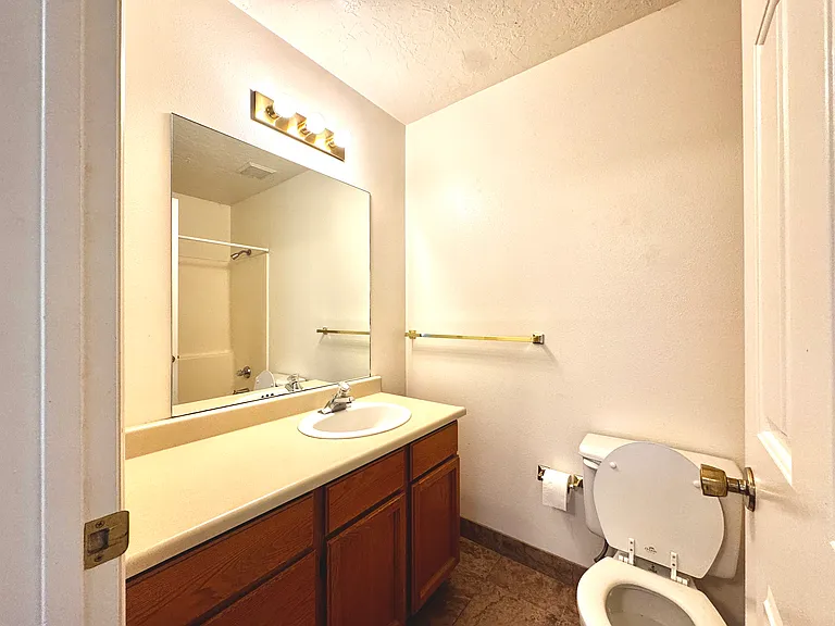 536 N 600 E — Photo 28
