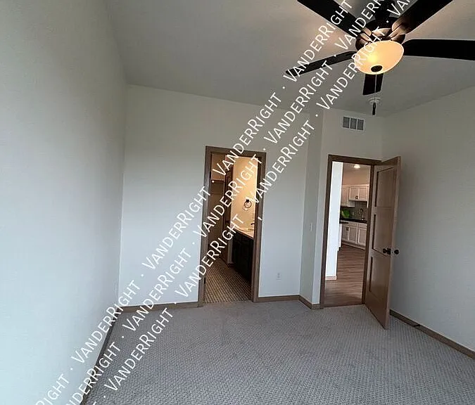 2415 E Cama Pl — Photo 9