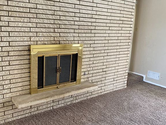 3rd image of 1709 Byron Ave