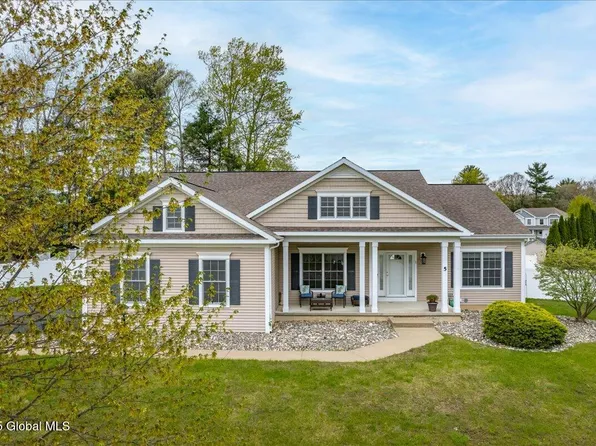 5 Saddlebrook Drive, Clifton Park, NY 12065