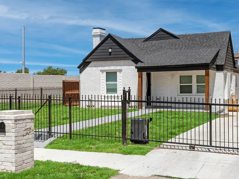 W Woodin Blvd — Photo 24