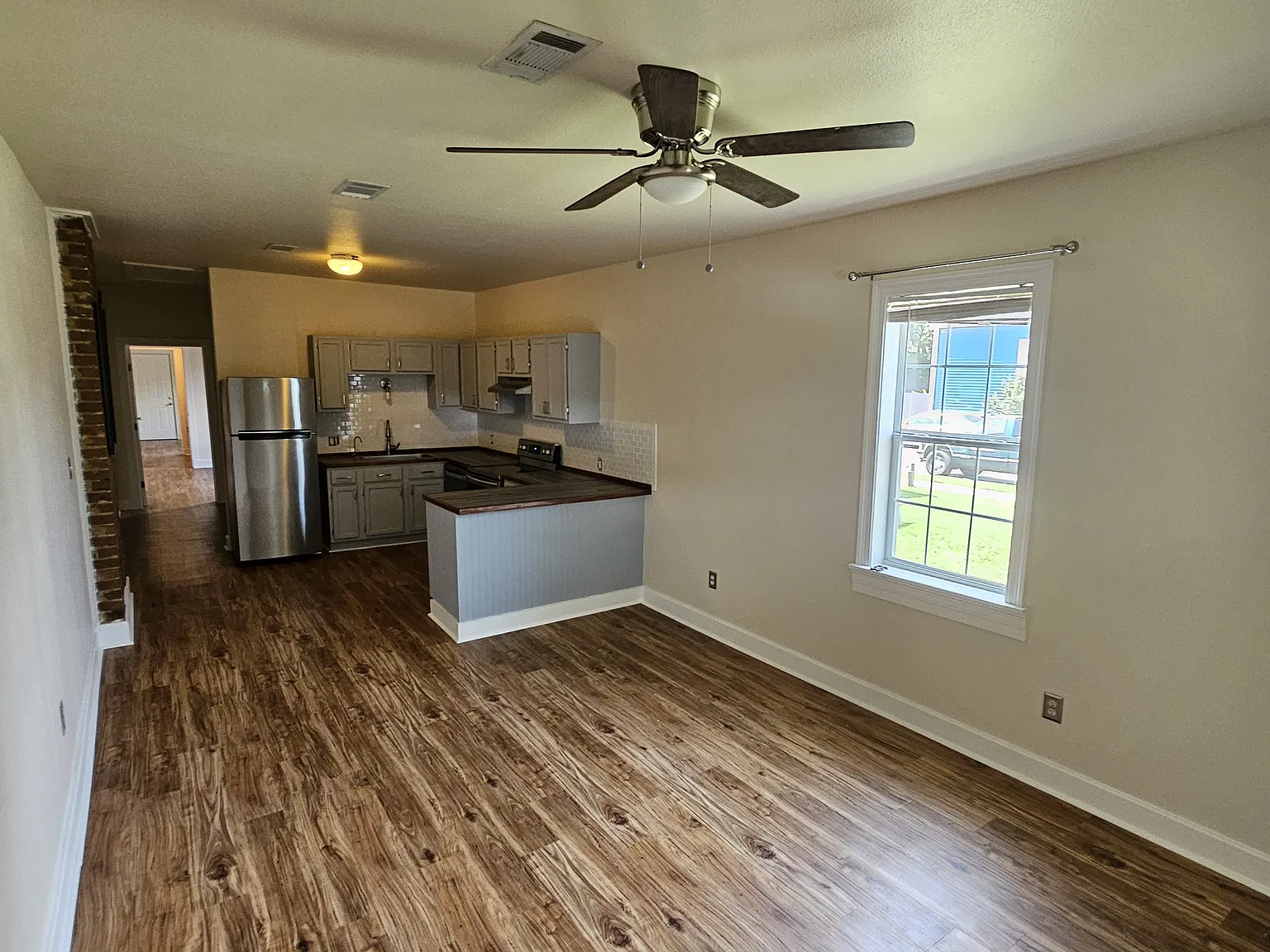 2 bed, 800 sqft, $1,595 — Photo 4