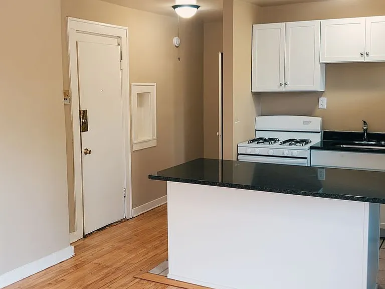 535 Asbury — Photo 27