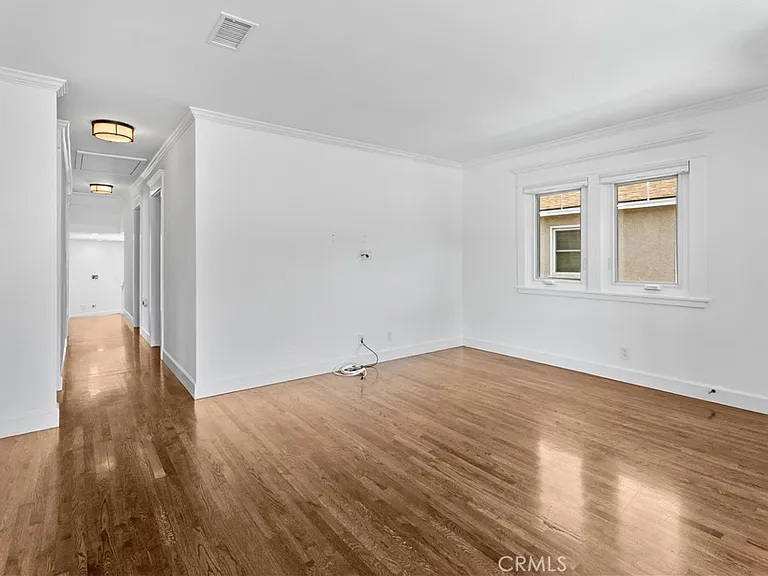 659 W Sycamore Ave — Photo 10