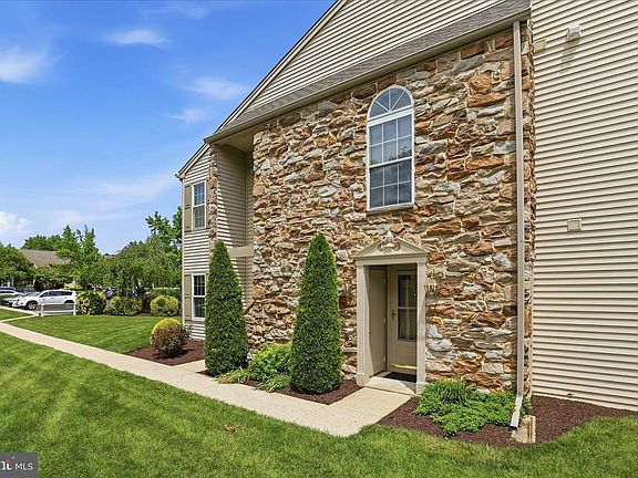2nd image of 223 Greenview Dr