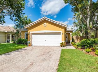 15439 SW 138th Ter, Miami, FL 33196