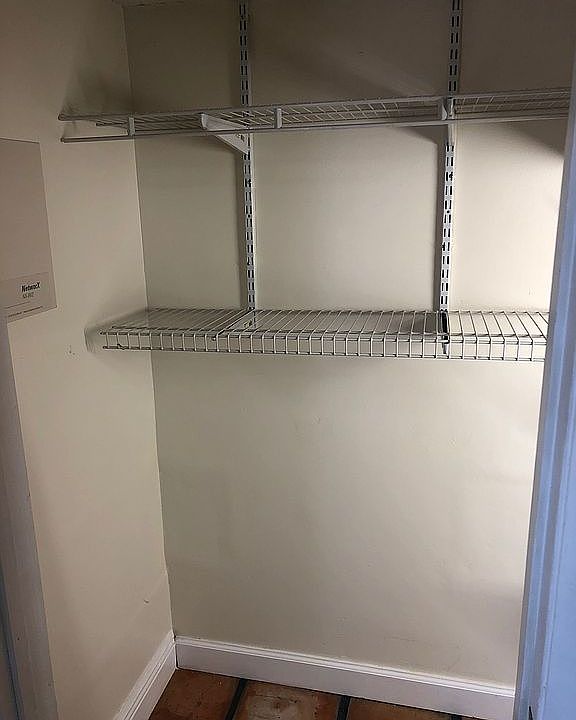 1st Fl Guestroom Closet