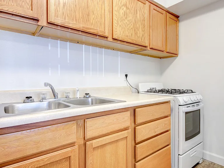 717 Fairmont Dr — Photo 54