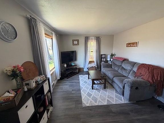 4th image of 421 Wheaton Street