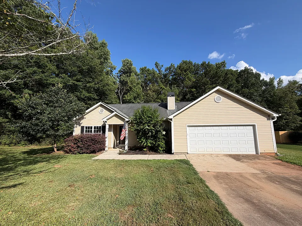 10 Walton Woods Ct