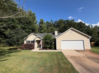 10 Walton Woods Ct, Newnan, GA 30263