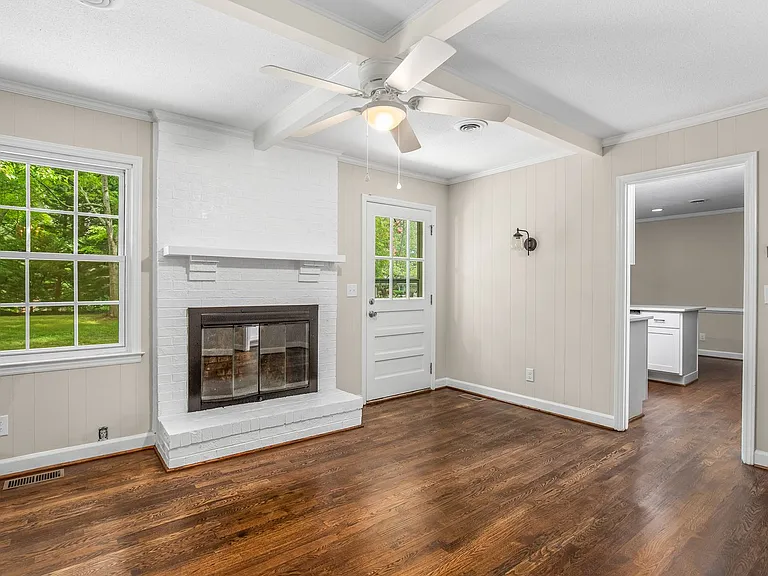 701 N Peace Haven Rd — Photo 11