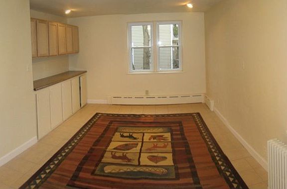 LIVING OR DINING ROOM