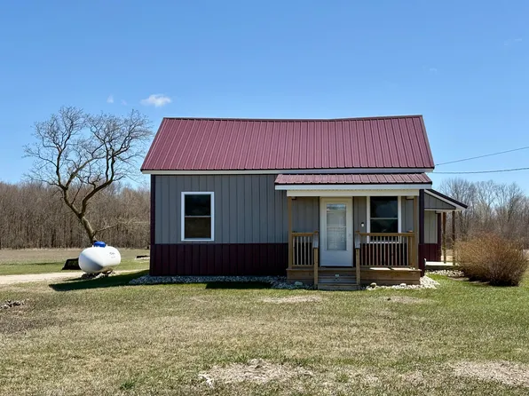 4925 S Mount Hope Rd, Carson City, MI 48811