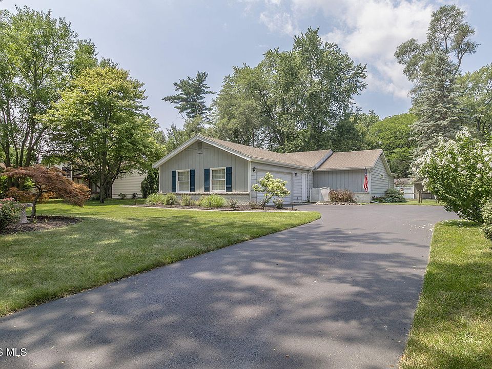 1st image of 2049 Willowhill Ln