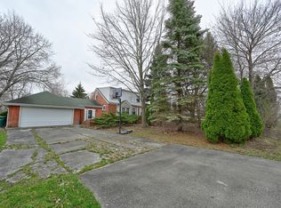 548 65th St, Willowbrook, IL 60527