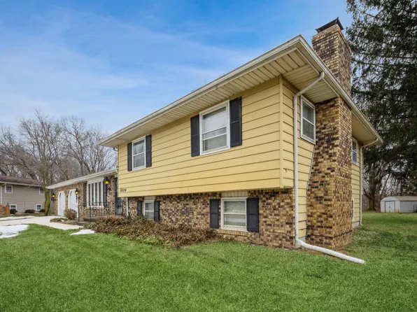 630 Greentree Dr, Michigan City, IN 46360