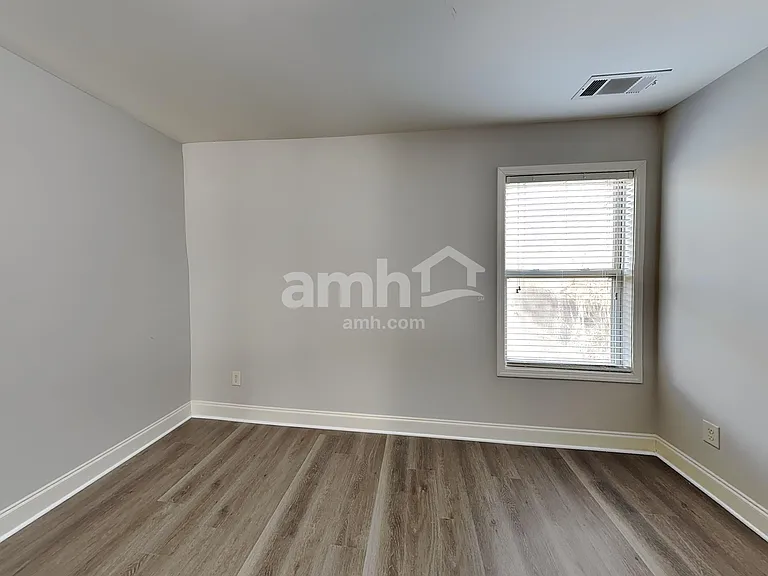 414 Strawberry Walk — Photo 20