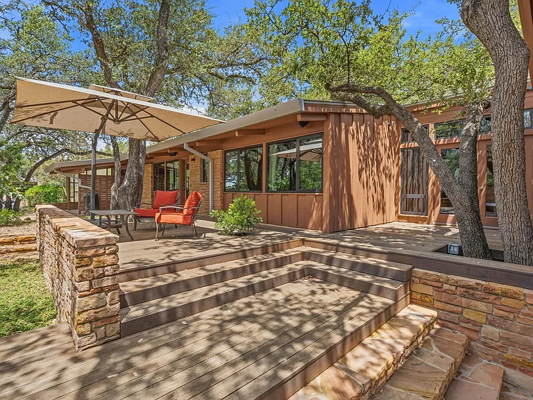 407 Almarion Dr — Photo 31