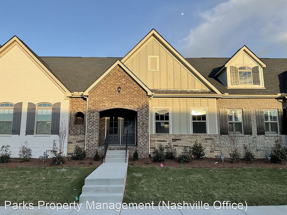1st image of 802 Griffin Landing Ln