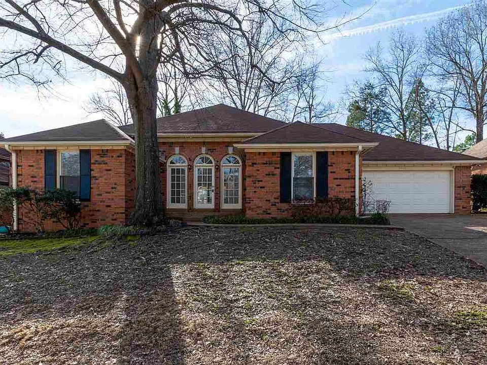 1st image of 8923 Hickory Trail Dr
