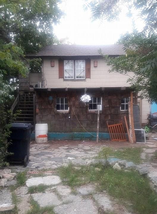 2nd image of 1120 NW 15th St