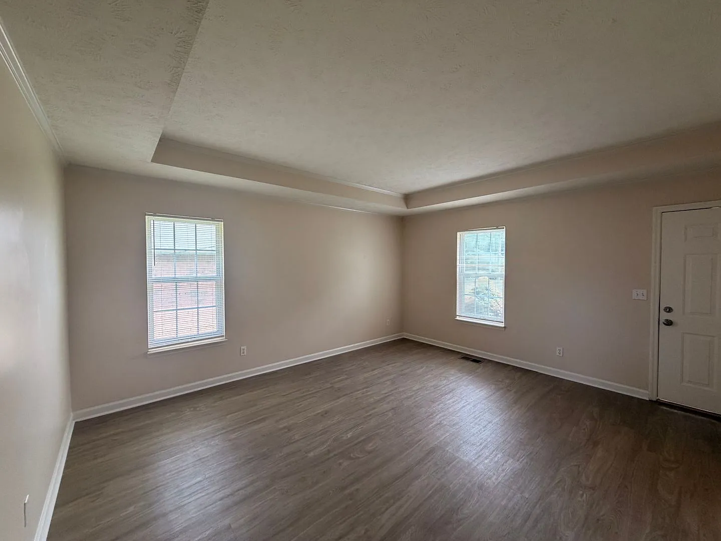 Move-In Ready! Fresh Updates, Fenced Backyard & Prime Smyrna Location! — Photo 2