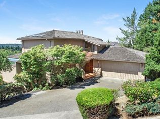 4913 134th Pl SE, Bellevue, WA 98006