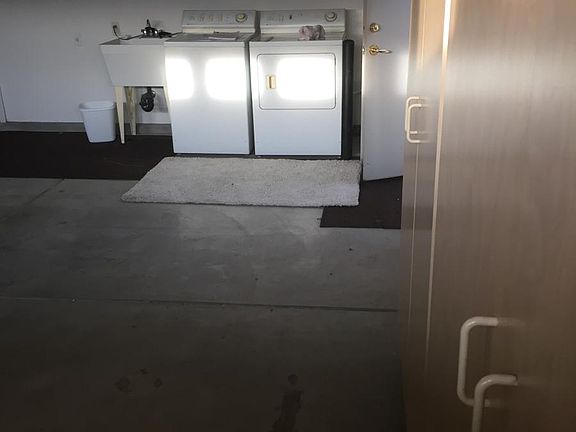 4th image of 1880 Starview Ln