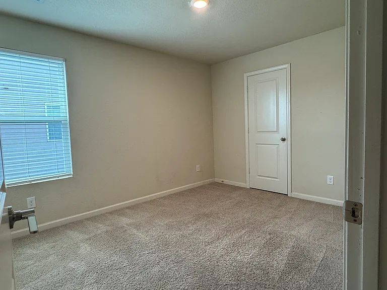 944 Independence Ave — Photo 20