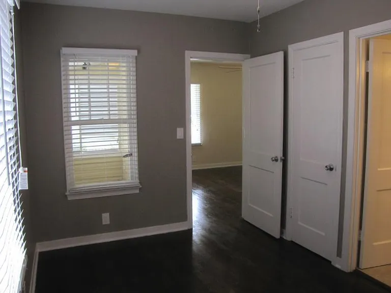 727 N J St #2 — Photo 11