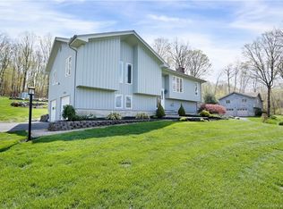 288 Turkey Roost Rd, Monroe, CT 06468