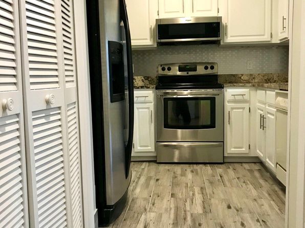 8067 Village Gate Ct