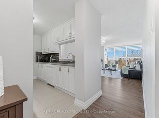 4205 Shipp Dr #506, Mississauga, ON L4Z 2Y9