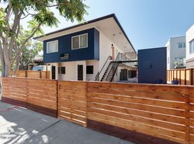 228 Stewart